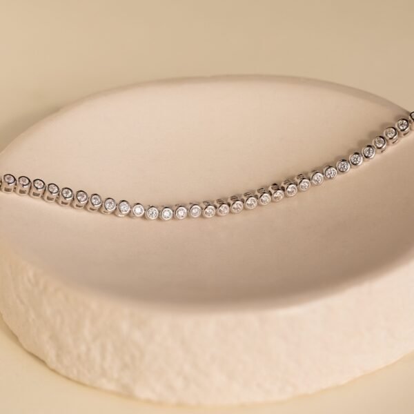 gradwandrung-crystal-bezel-tennis-bracelet-3 Crystal Bezel Tennis Bracelet - Gradwandrung
