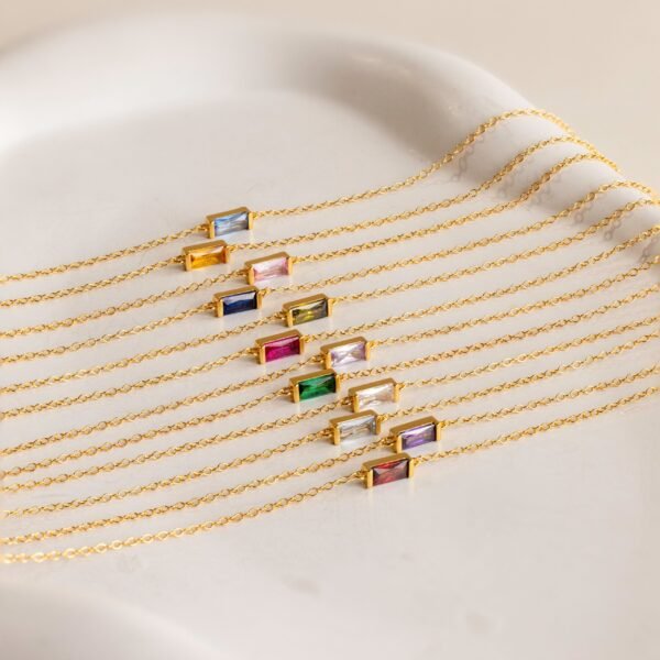 gradwandrung-dainty-baguette-birthstone-bracelet-1 Dainty Baguette Birthstone Bracelet - Gradwandrung