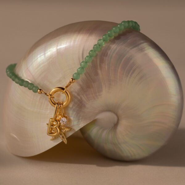 Pearl and Jade-Tone Charm Bracelet - Gradwandrung
