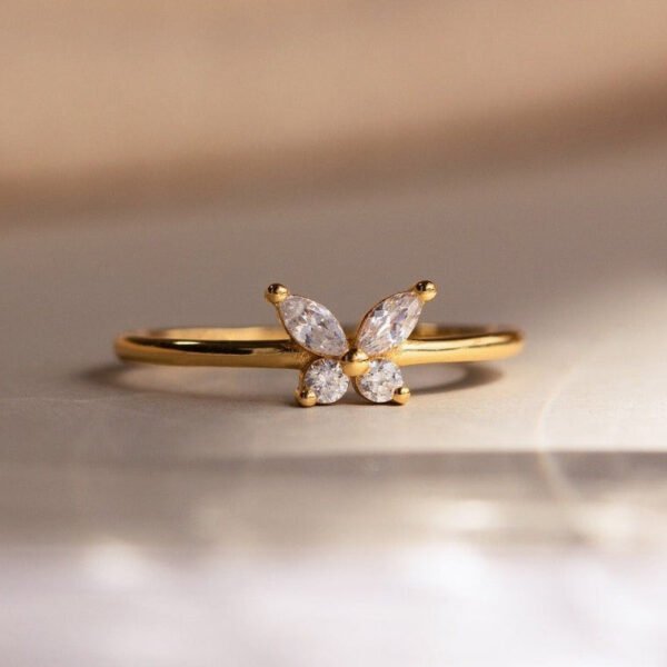 Mariposa Crystal Ring - Gradwandrung