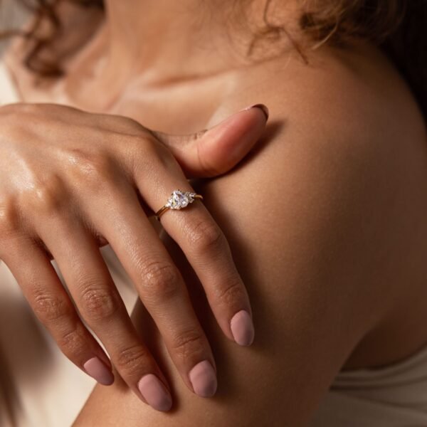 Crystal Petal Ring - Gradwandrung